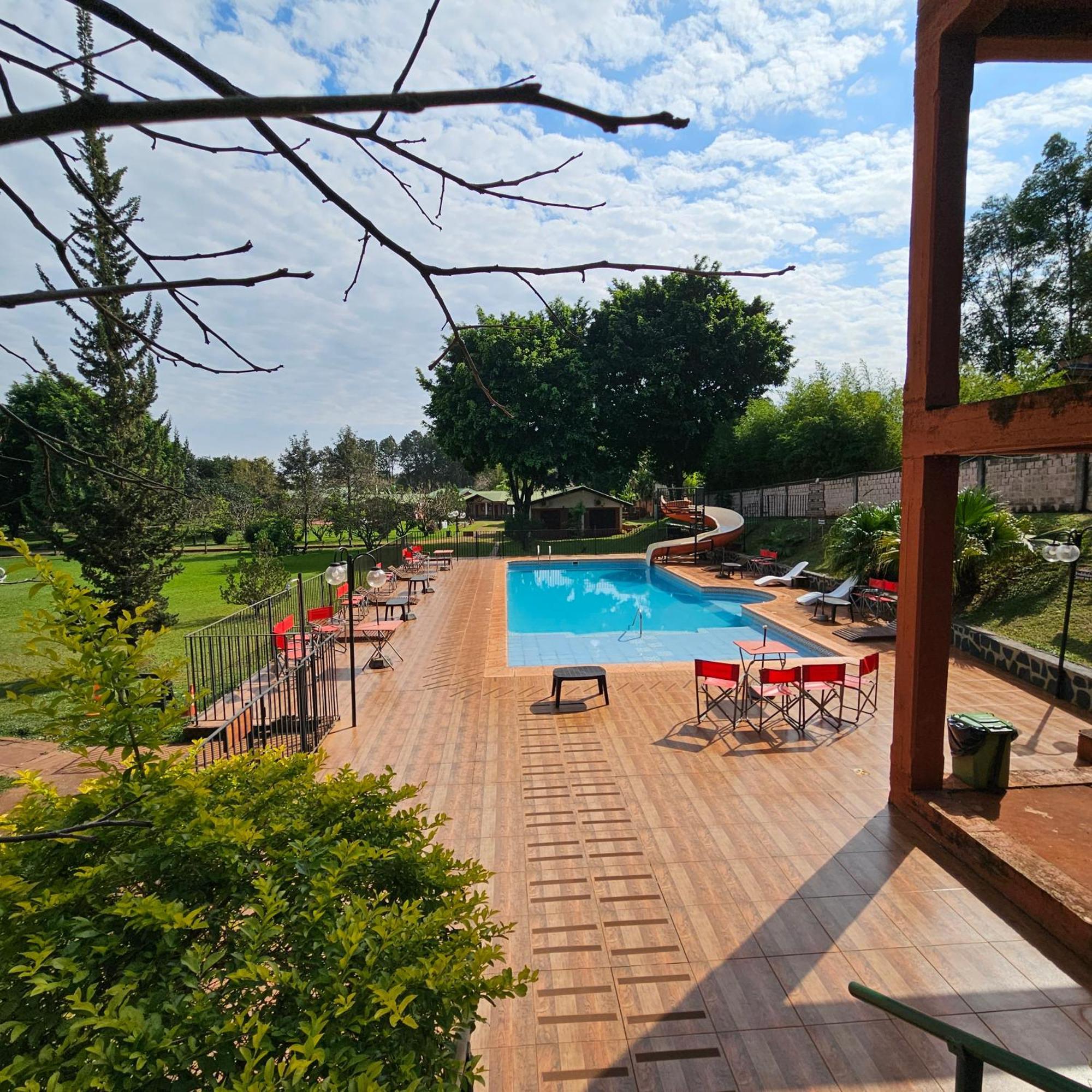 Cabanas El Refugio Del Mensu Пуэрто-Игуасу Экстерьер фото